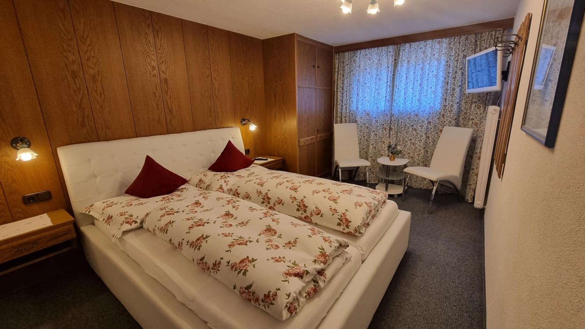 Hotel Garni Friedheim Sankt Anton am Arlberg Oda fotoğraf